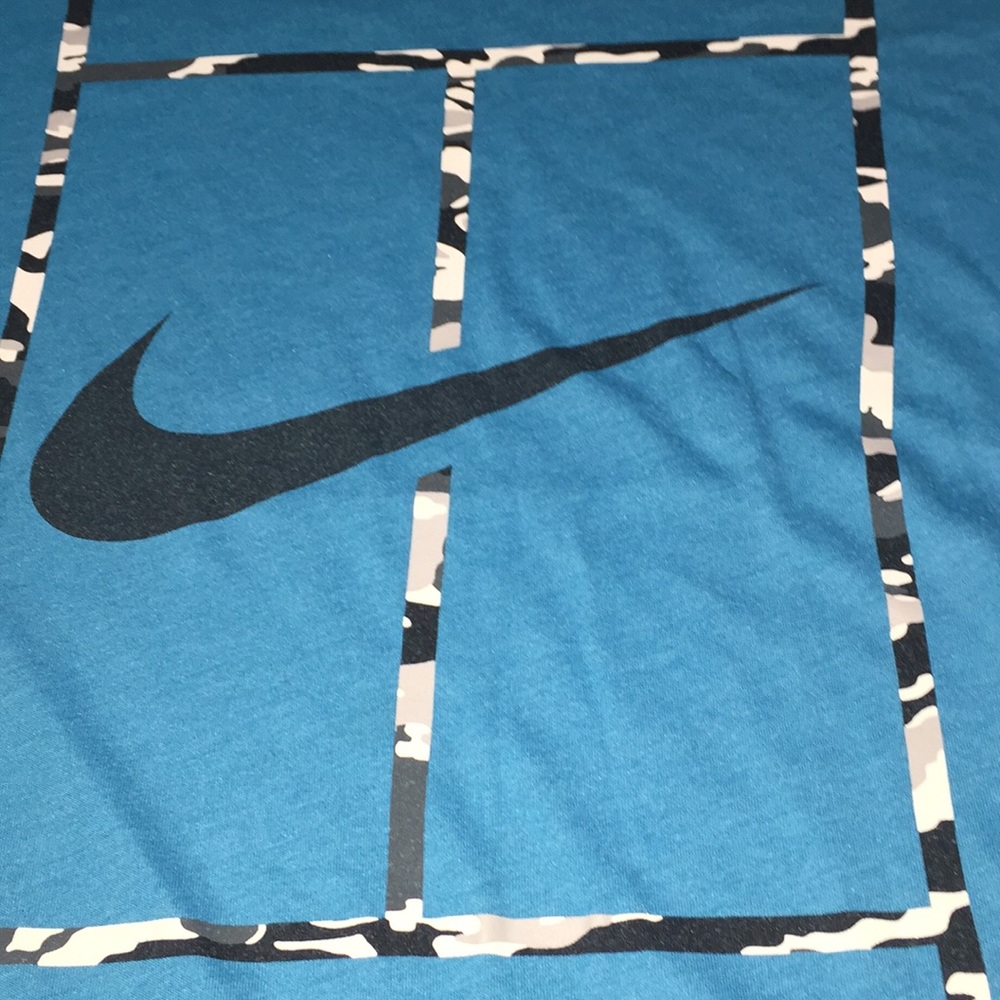 NIKE tee - Picture 2 of 4